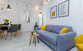 Apartment Ena ,City Center